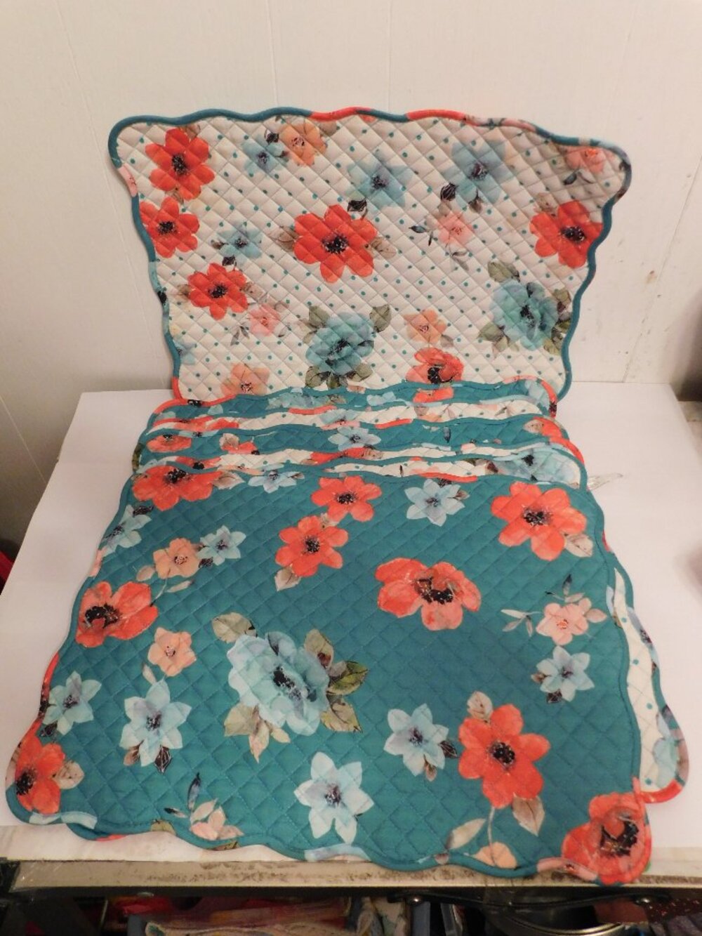 Pioneer Woman Placemat Set of 8 Bloom Reversible Quilted Floral Placemats